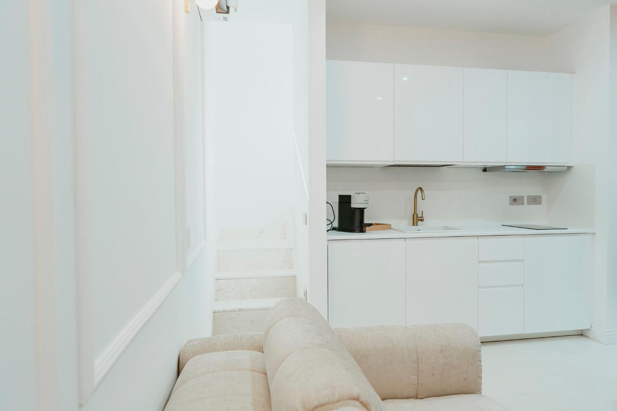 Luxury Apartment-Quartieri Spagn By Alux38 Naples Luaran gambar